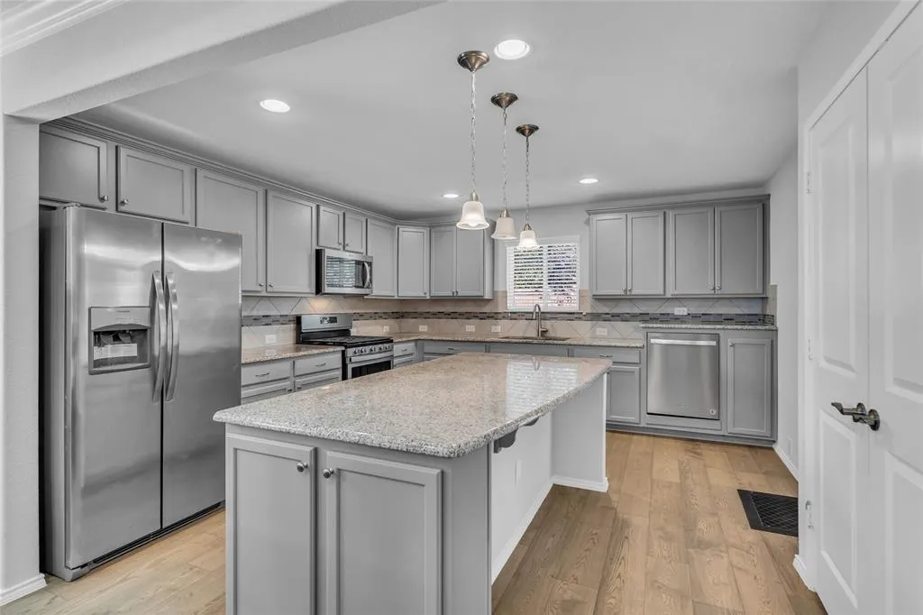 8845 Twin Pines Lane