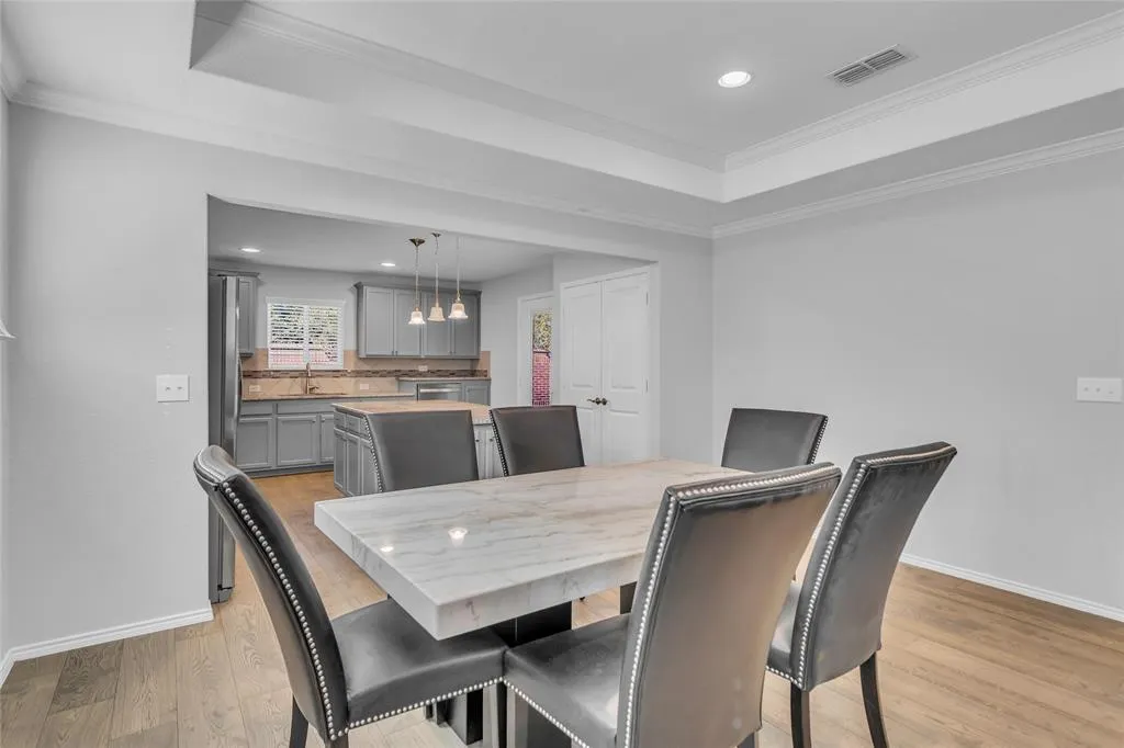 8845 Twin Pines Lane