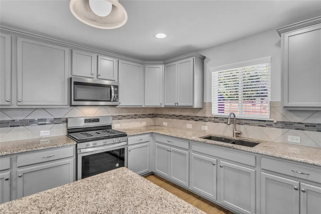 8845 Twin Pines Lane