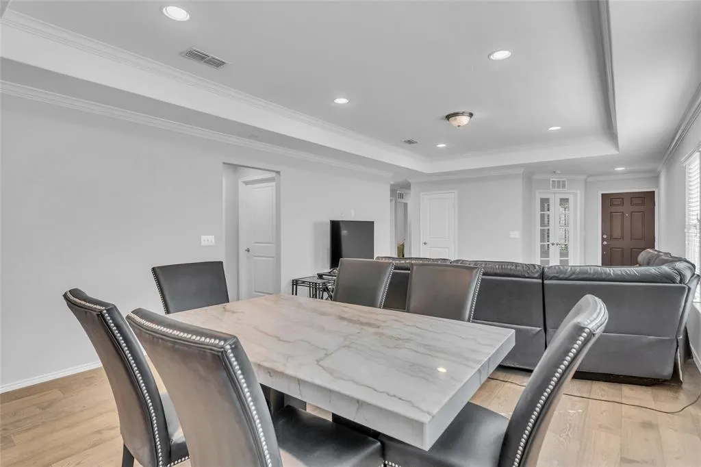 8845 Twin Pines Lane