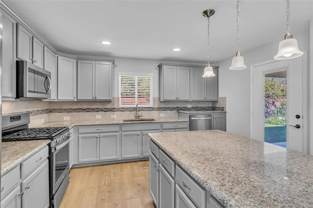 8845 Twin Pines Lane