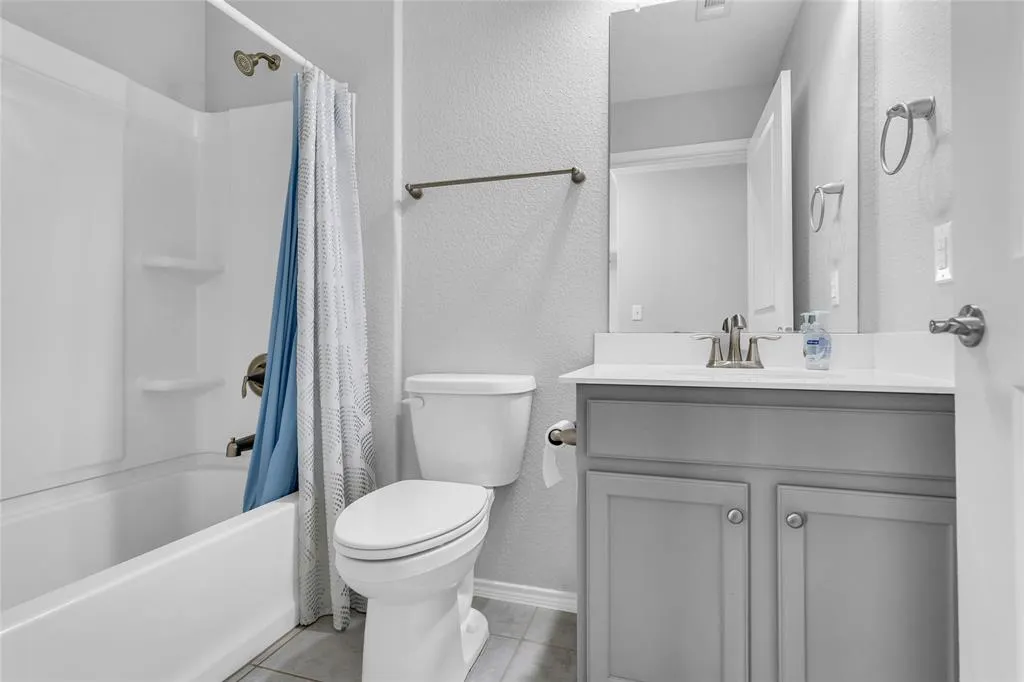 8845 Twin Pines Lane