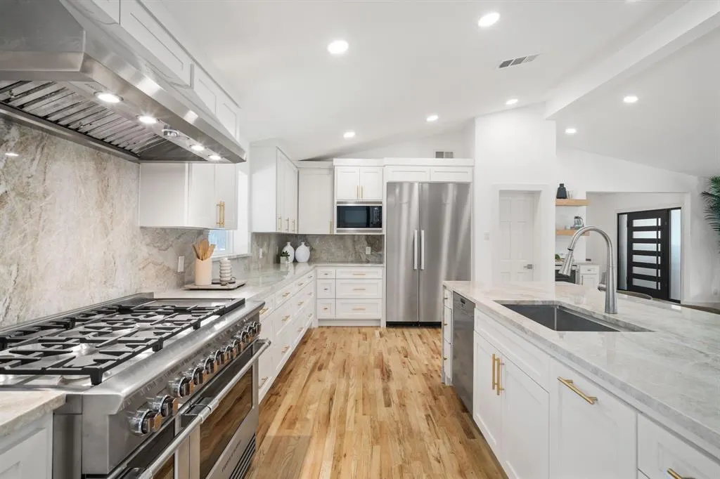 4336 Irvin Simmons Drive