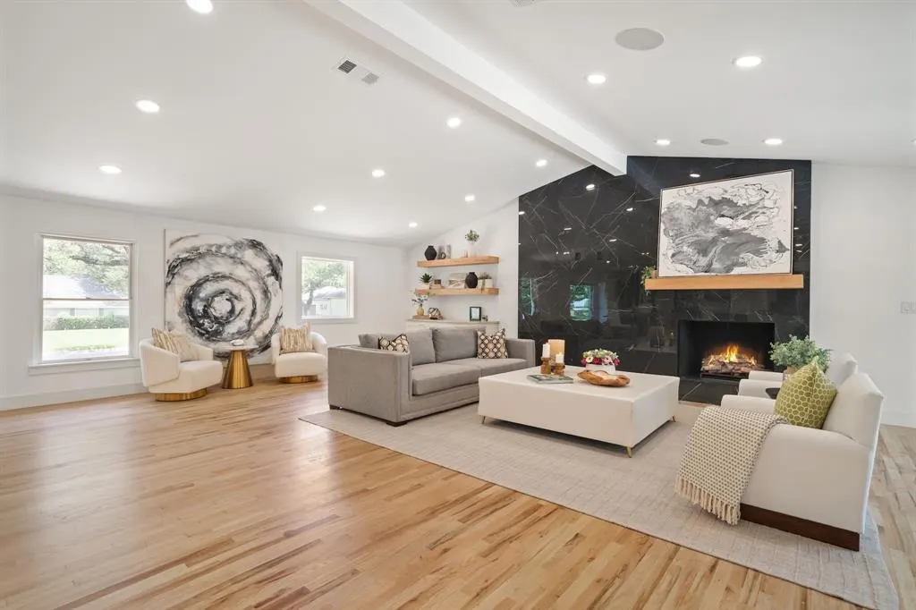 4336 Irvin Simmons Drive