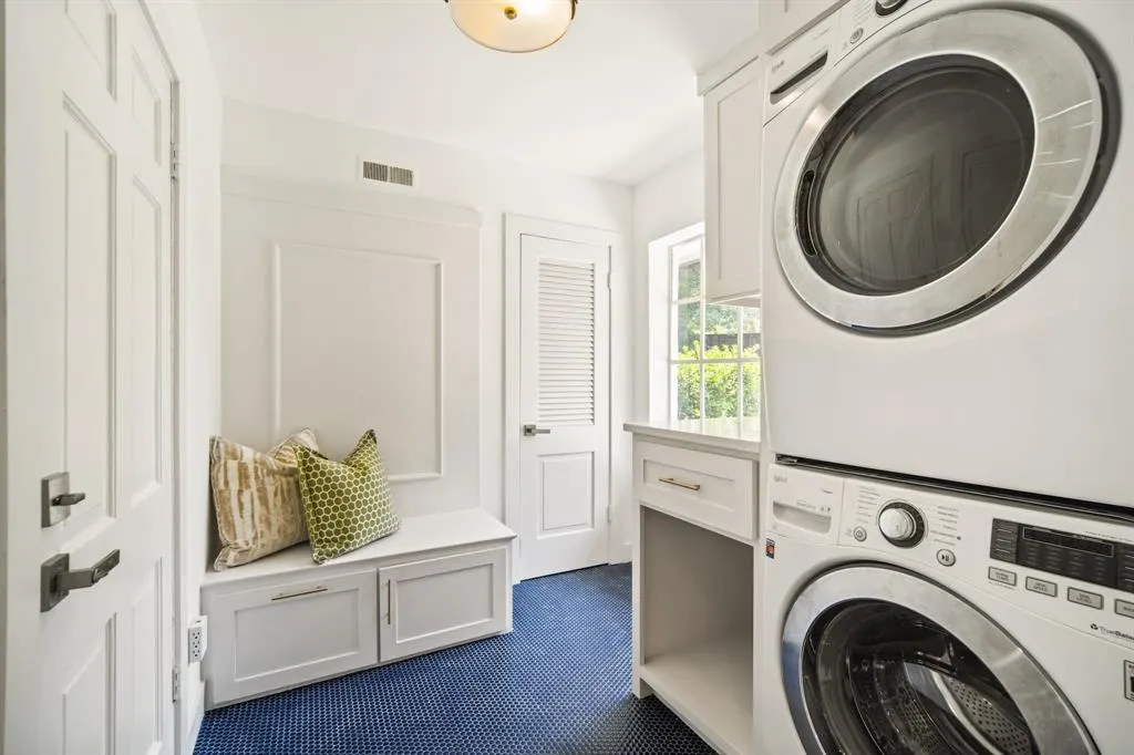 4336 Irvin Simmons Drive