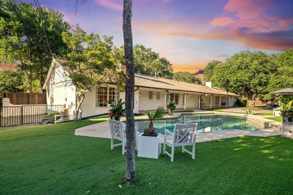 4336 Irvin Simmons Drive