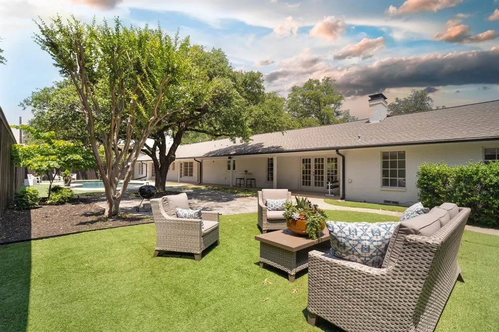 4336 Irvin Simmons Drive