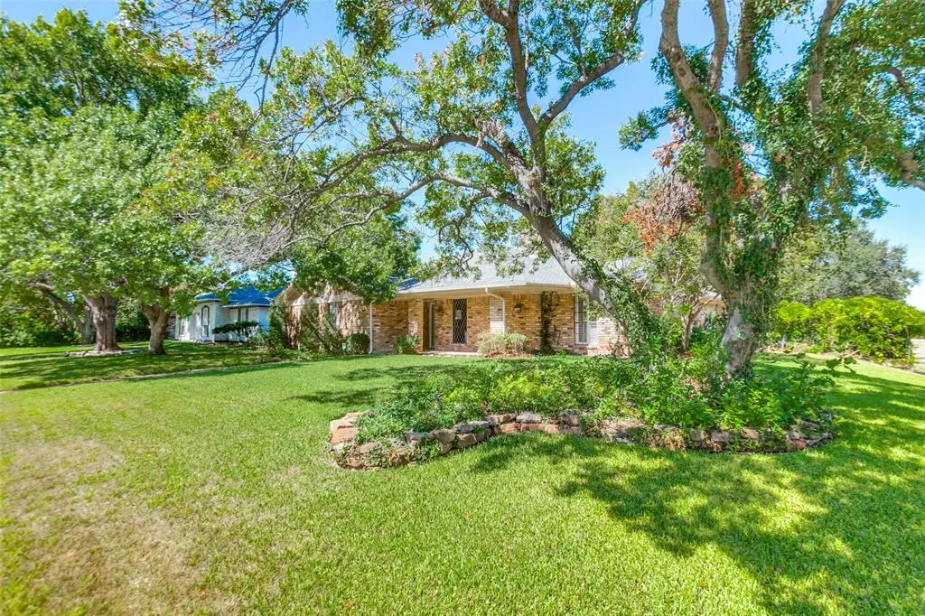 915 Grinnell Drive
