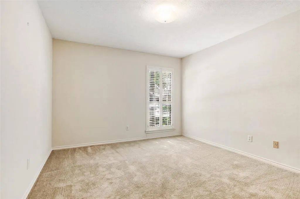 915 Grinnell Drive