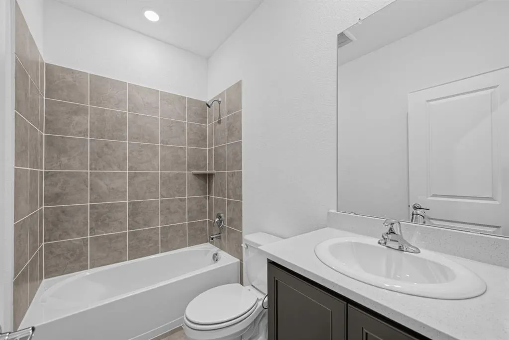 2641 Glacier Road