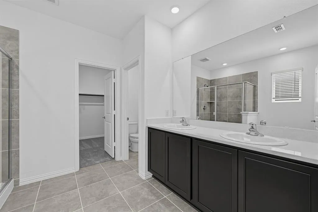 2641 Glacier Road