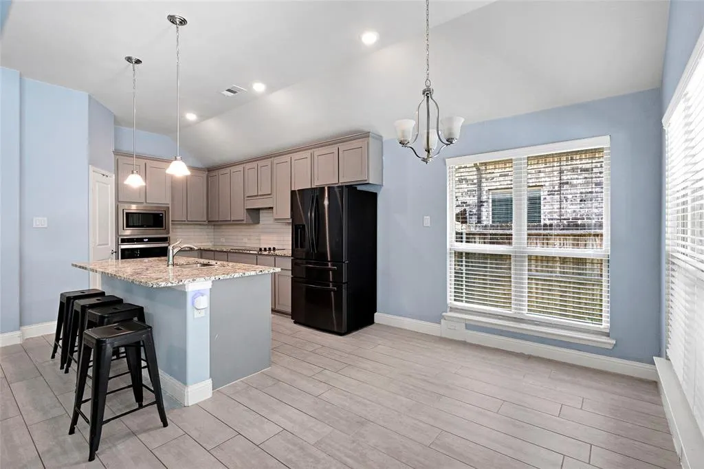 4002 Magnolia Ridge Drive