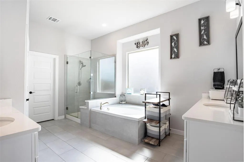 3009 Three Oaks Trail