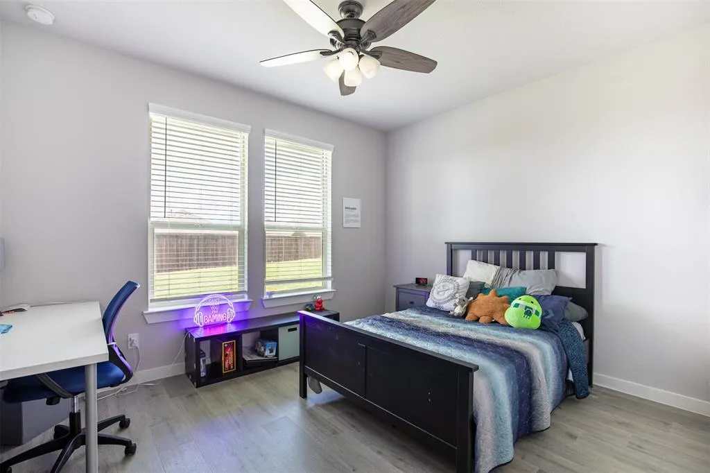3009 Three Oaks Trail