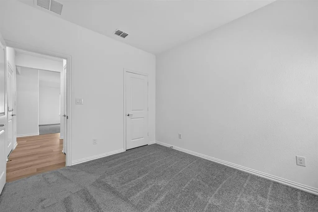 2633 Glacier Road