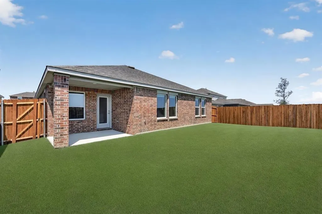 2633 Glacier Road