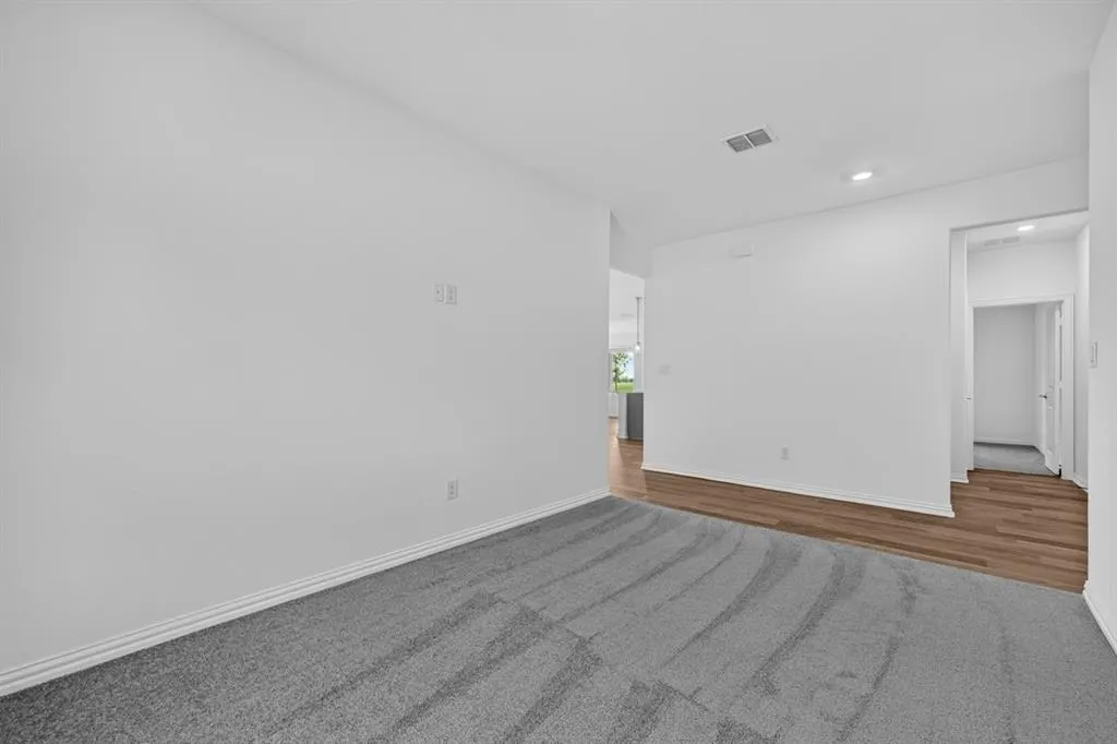 2633 Glacier Road