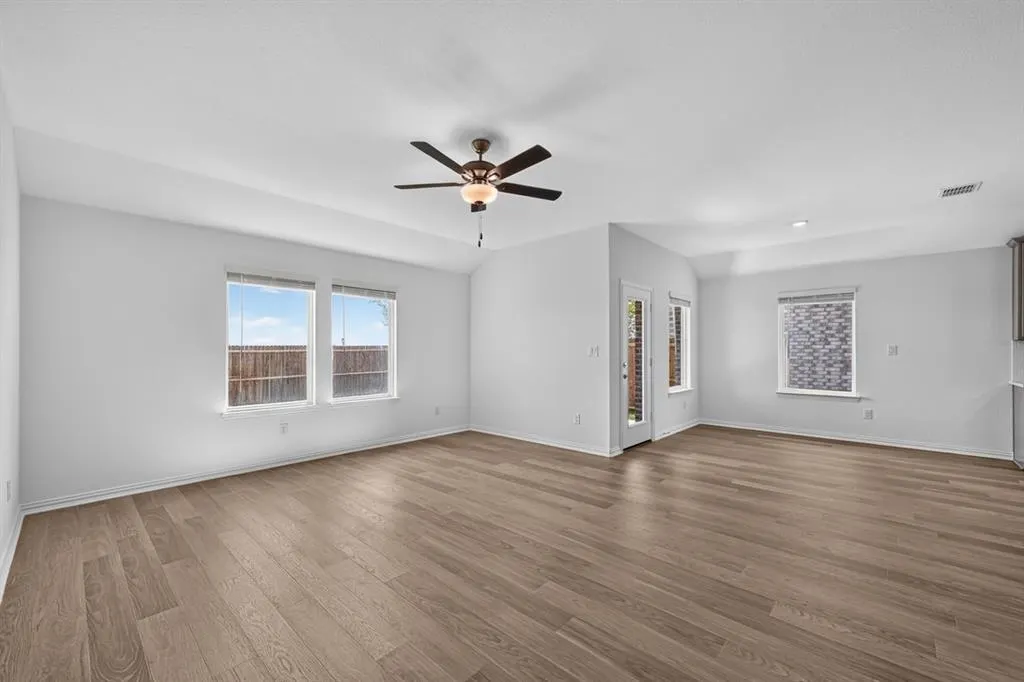 2633 Glacier Road