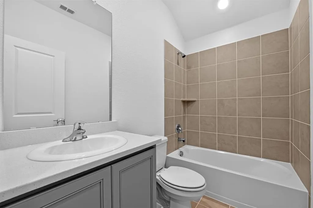 2633 Glacier Road
