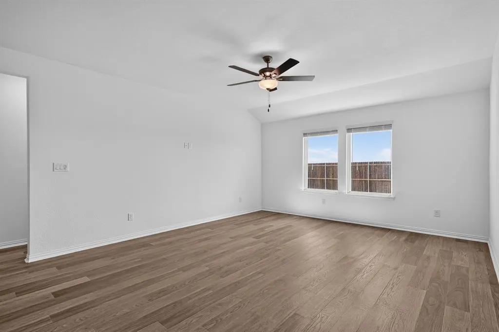2633 Glacier Road