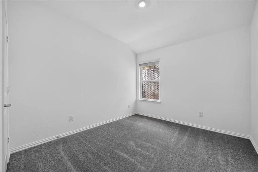 2633 Glacier Road