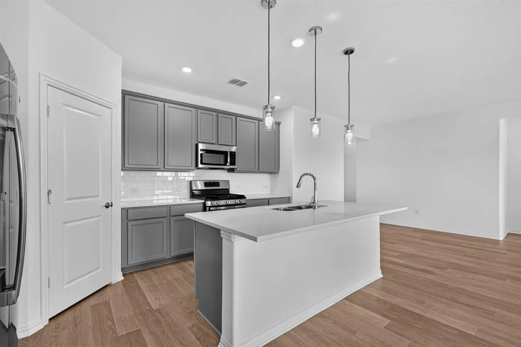 2633 Glacier Road