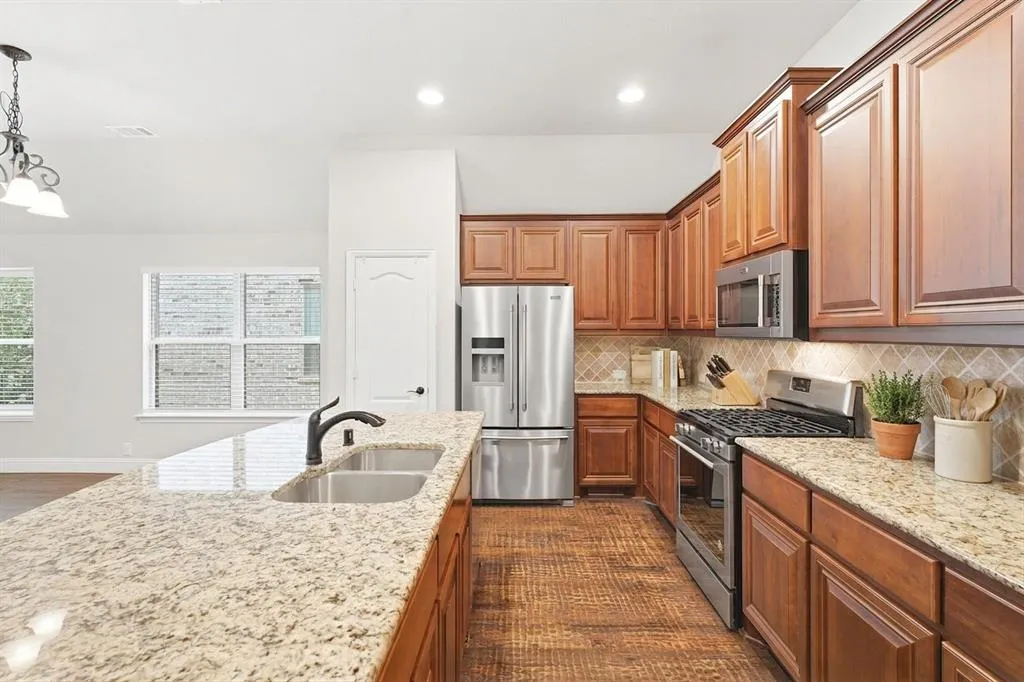 4404 Juniper Lane
