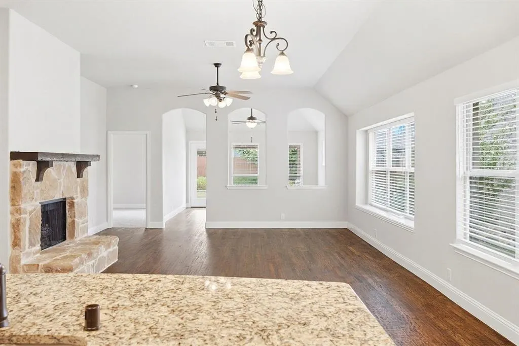 4404 Juniper Lane
