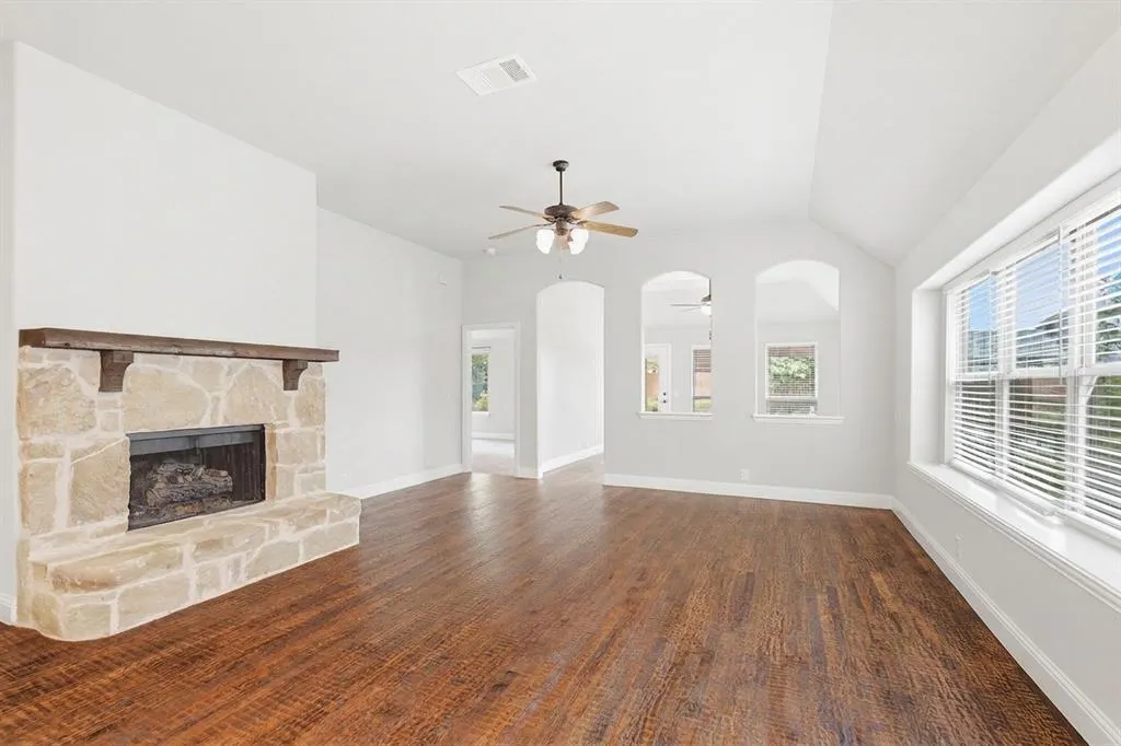 4404 Juniper Lane