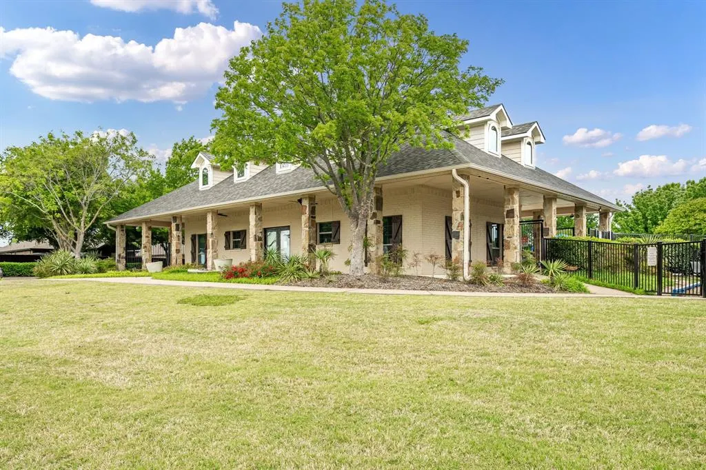 4404 Juniper Lane