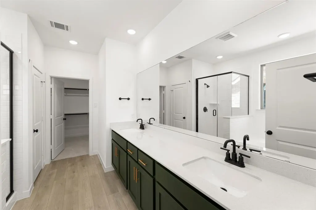 4313 Bellflower Lane