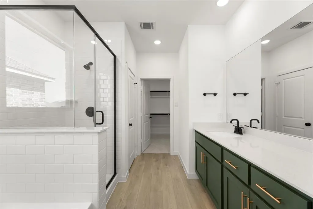 4313 Bellflower Lane