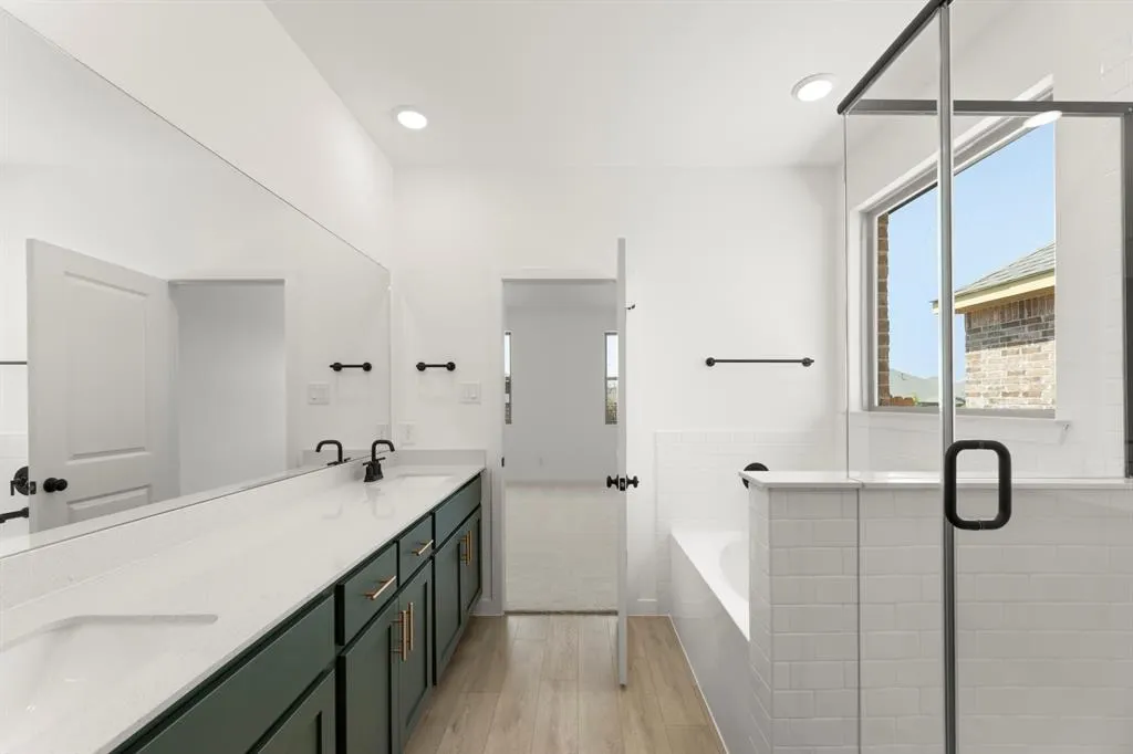 4313 Bellflower Lane
