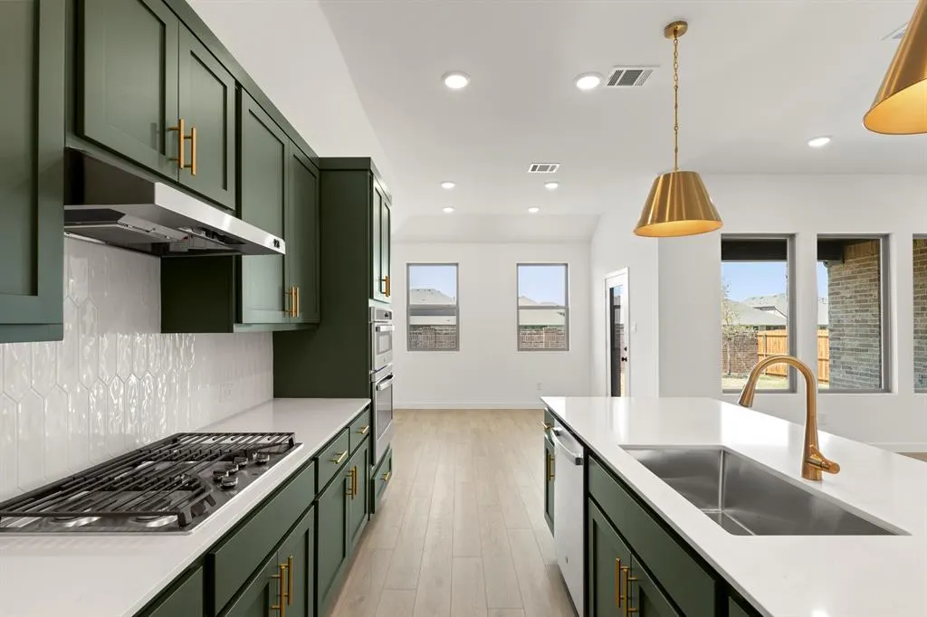 4313 Bellflower Lane