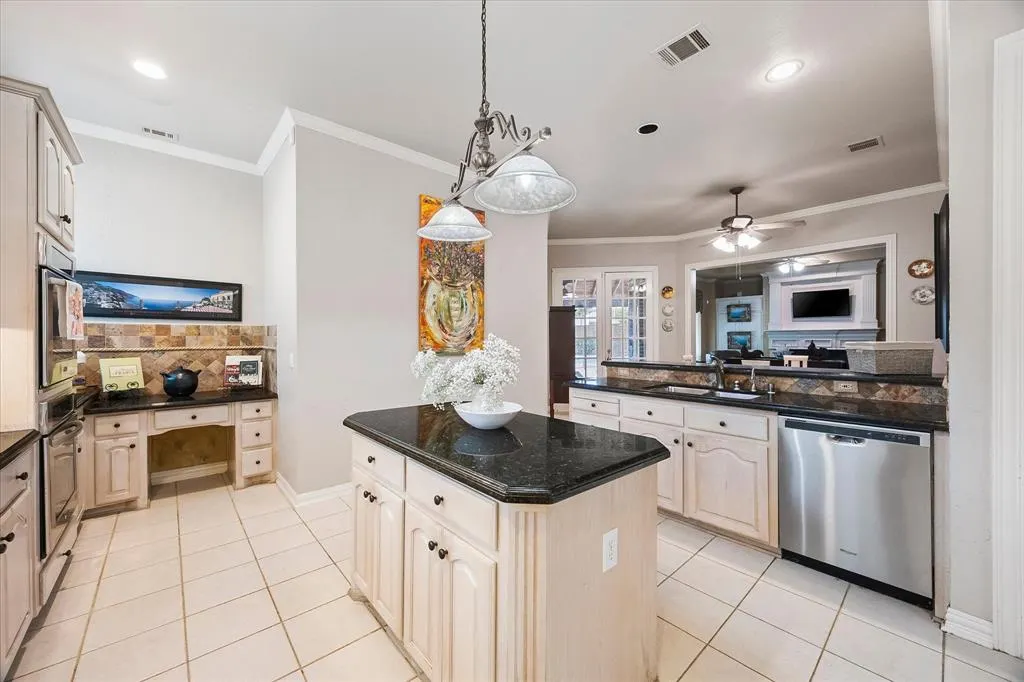 5900 Lennox Hill Drive