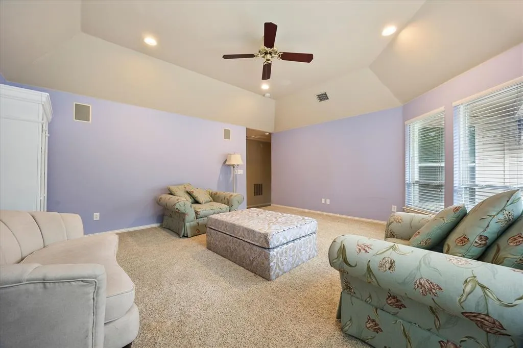 5900 Lennox Hill Drive