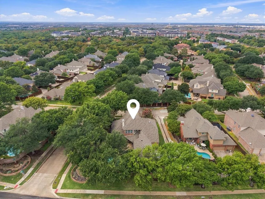 5900 Lennox Hill Drive