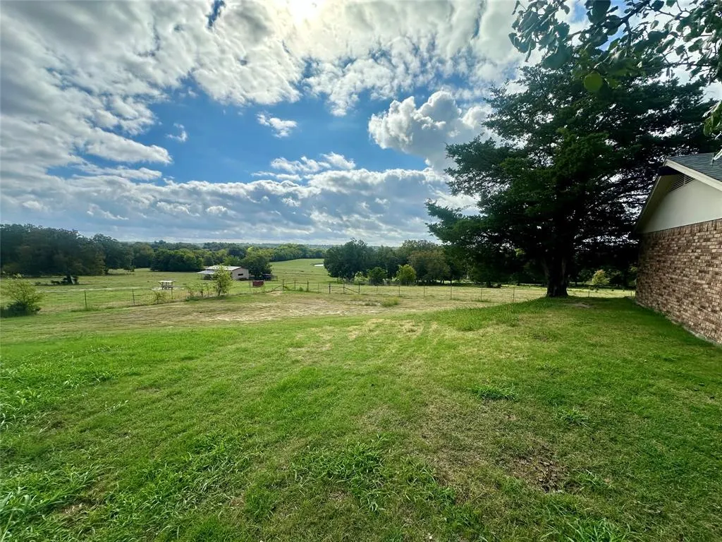 898 Ridgeview Road