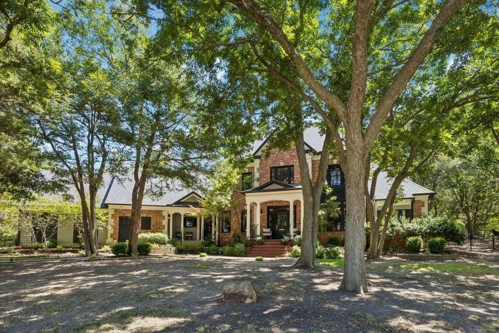 12 Misty Meadow Drive