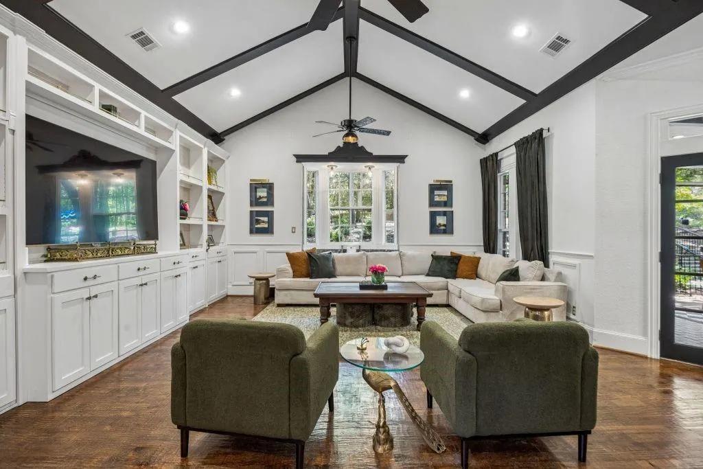 12 Misty Meadow Drive
