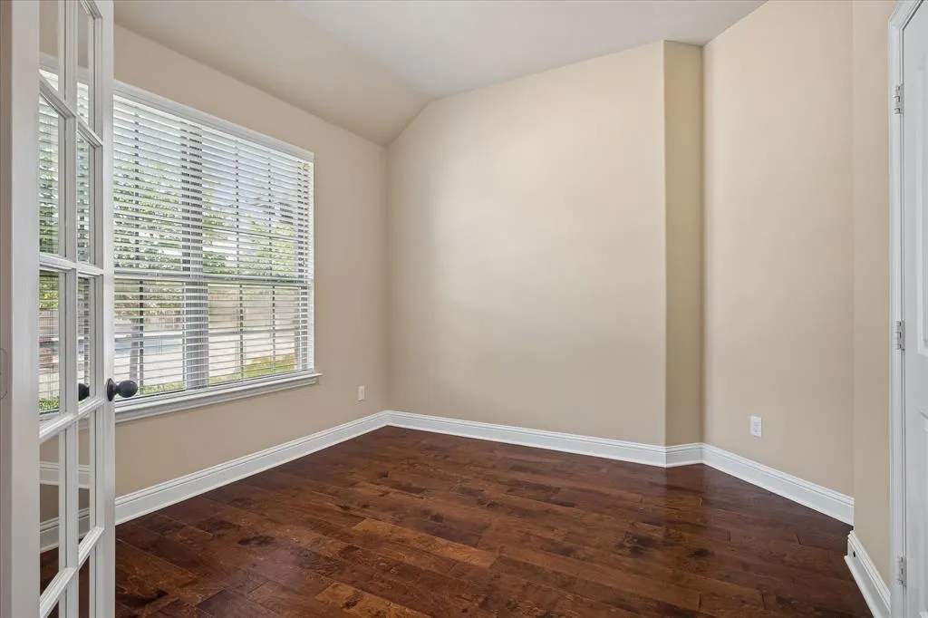 3413 Cedar Lane