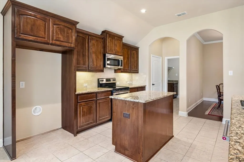 3413 Cedar Lane