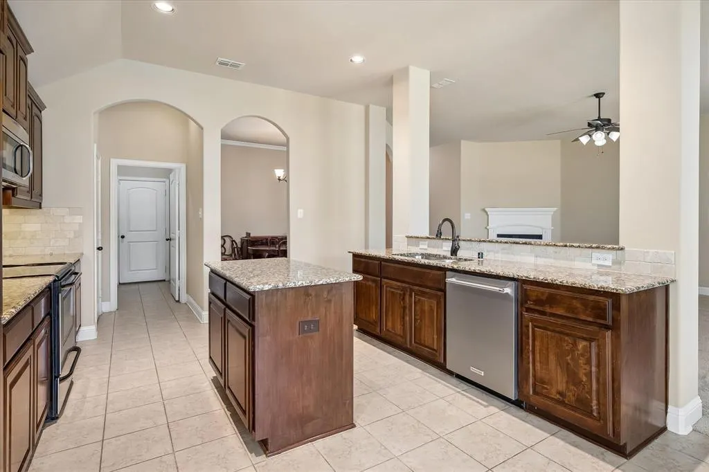 3413 Cedar Lane