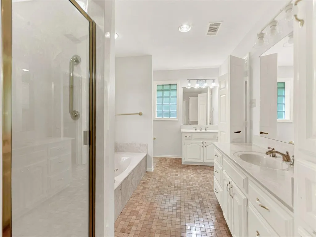 2706 Foxboro Drive