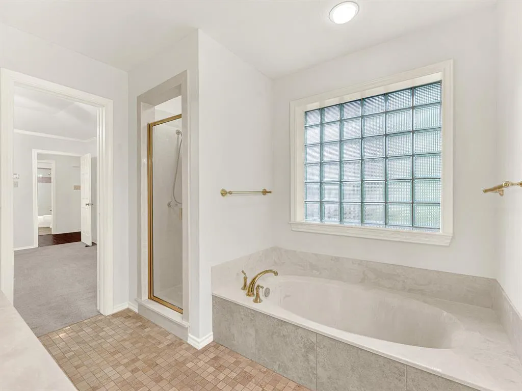 2706 Foxboro Drive