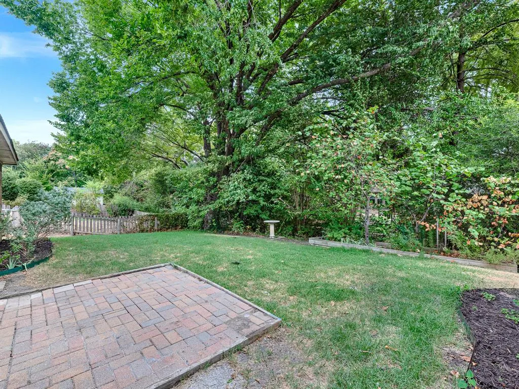 2706 Foxboro Drive