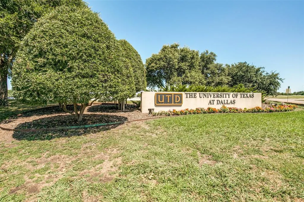 428 Sandy Trail