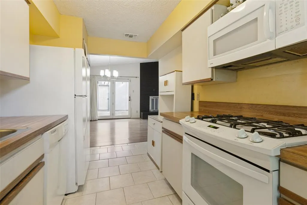 428 Sandy Trail
