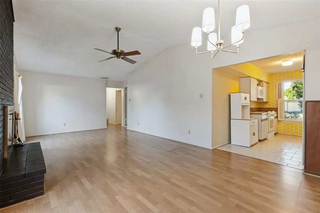 428 Sandy Trail