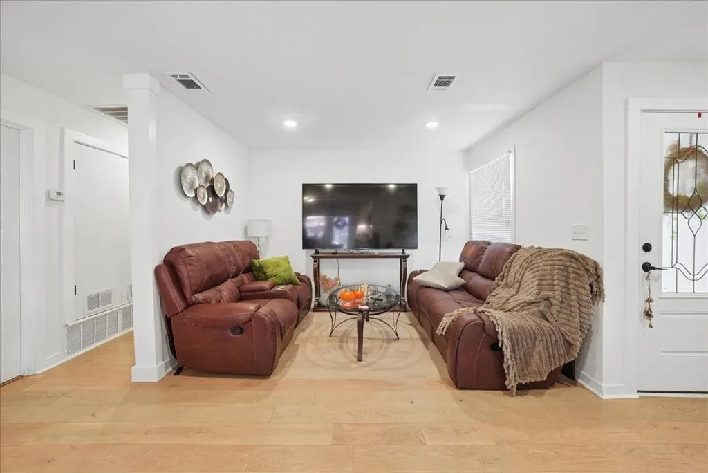 2515 North Parkway